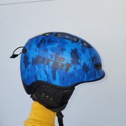 PRET Cynic Ski & Snowboard Helmet | MIPS Protection | Ultra-Lightweight ACT Construction | Ripcord360 Fit System Size M  55-59