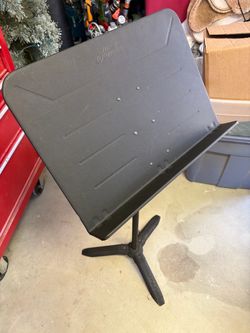 Free Hamilton music stand