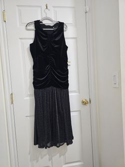 Vintage Maison Tara Black and Silver Midi Dress