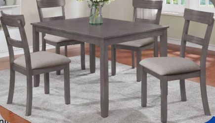 Living spaces 5 pc set