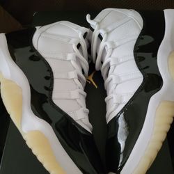 Jordan 11 Gratitude Size 10 (NO TRADES PRICE IS FIRM)