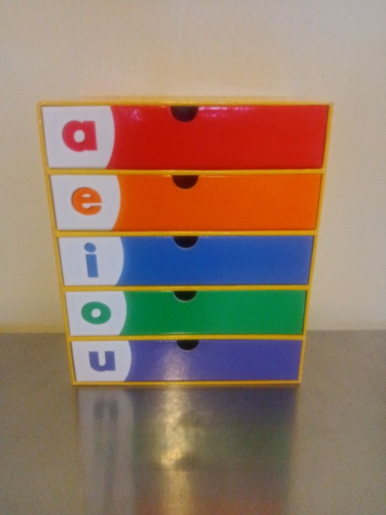 I Can Read Shelf with Letters & Numbers 