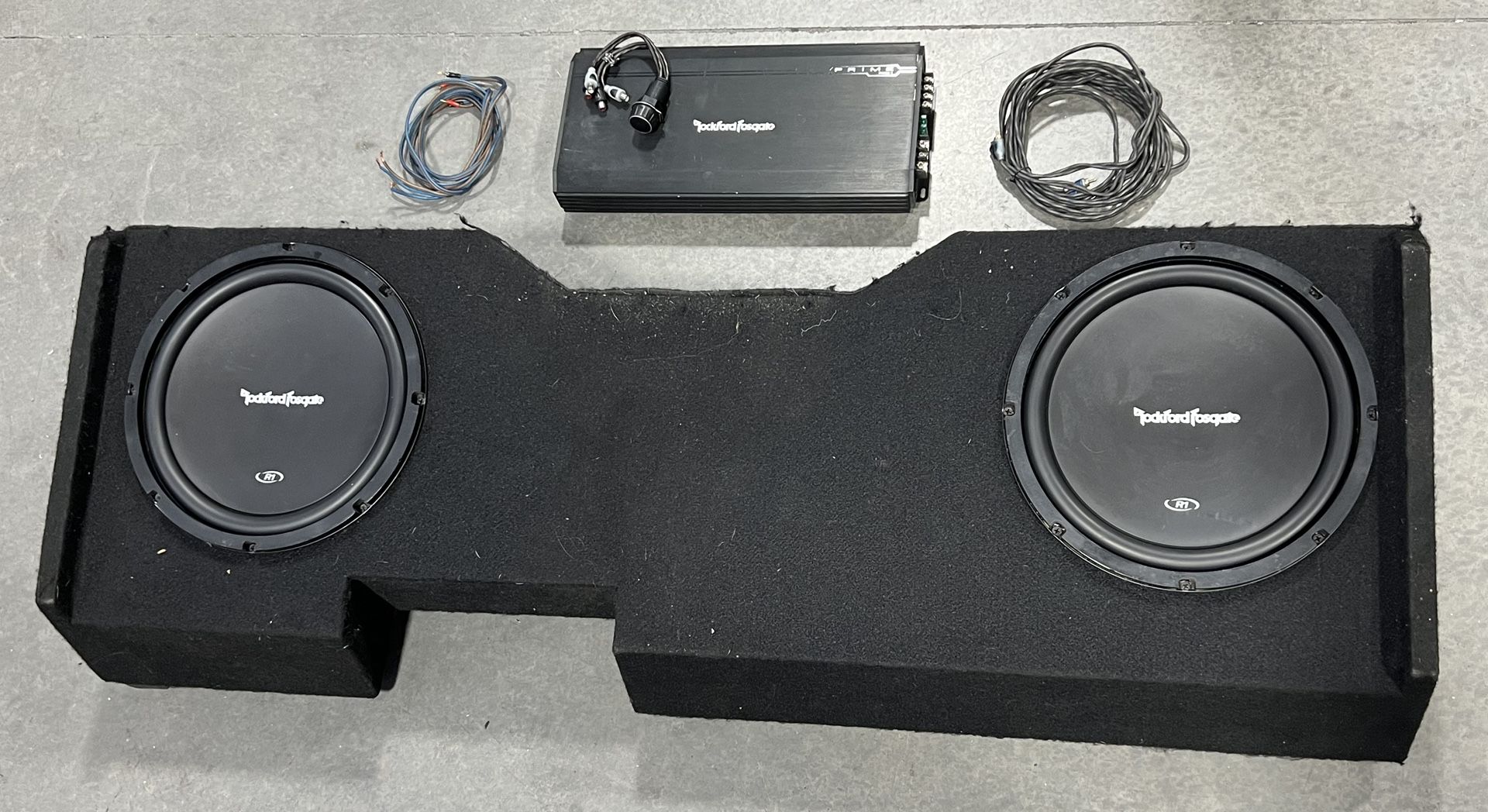 ** Rockford Fosgate Silverado/Sierra Subwoofers & amp **