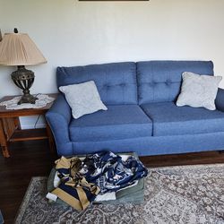 Loveseat for Sale. Perfect condition!