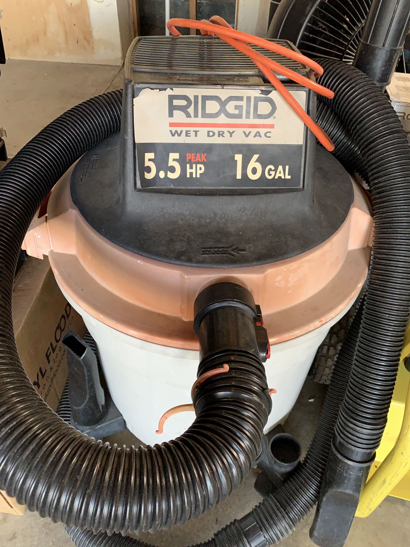 Rigid 16 gallon 5.5 HP wet dry vac.