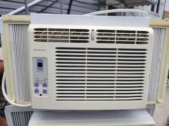 Frigidaire Window Air Conditioner FFRA0522Q1