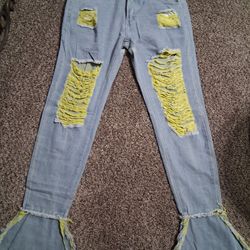 Women's Ruffled Bell Bottom Ripped Jeans Size Large 