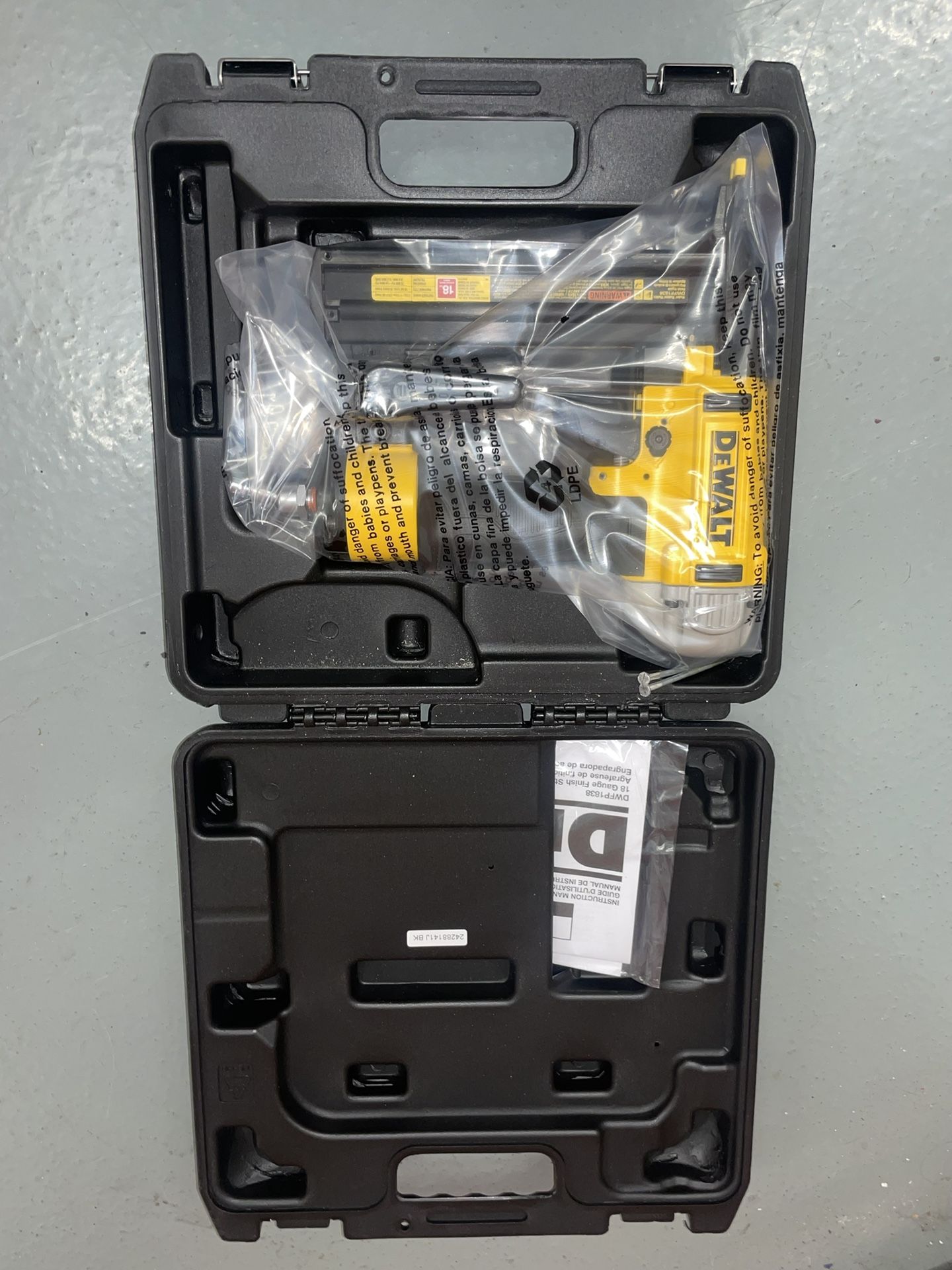 Dewalt Finish Stapler