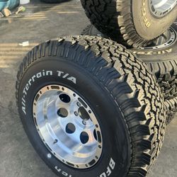 📲‼️Vendobset De Rines Nuevos 15x10 De 5 -114 Con Llantas 32x12.50R15 Bf Goodrich 90% De Vida 