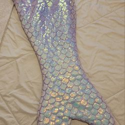 Thick Mermaid Tail Blanket With Sequins 💜✨️.  $20