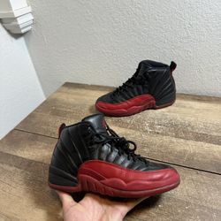 Nike Air Jordan 12 Retro Flu Game 2000 GS - 153265-061  - Size 6Y Shoes Sneakers