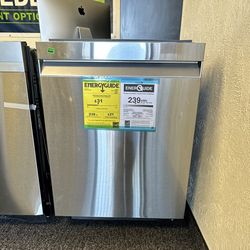 New Samsung Dishwasher *** BLACK FRIDAY SALE ***