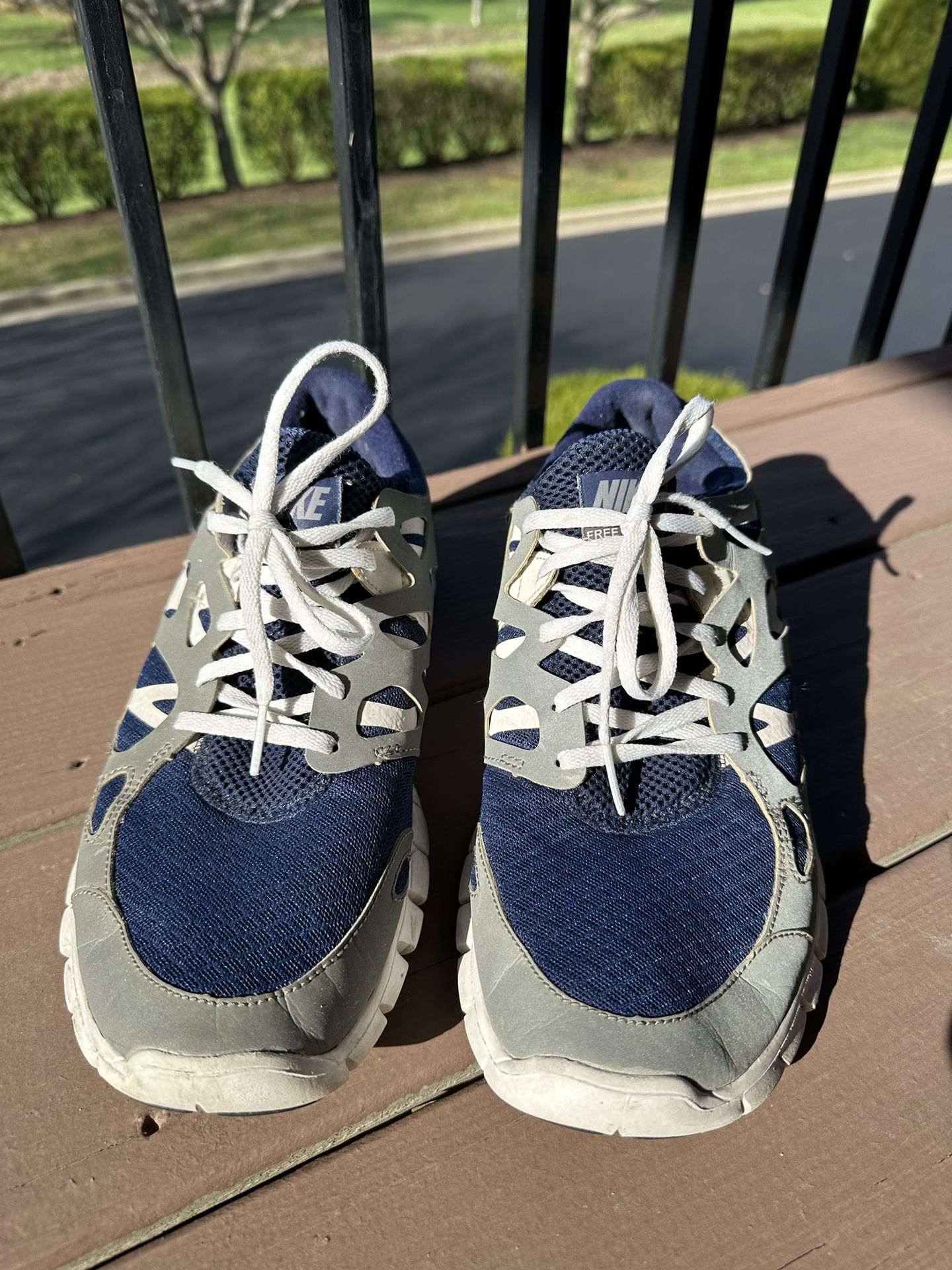 Nike Shoe Size 11 — Free Run 2 NikeiD 