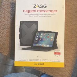 zagg Rugged Messenger iPad  Wireless keyboard and durable detachable case