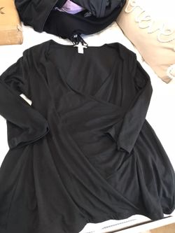 Women’s banana republic black Wrap top size large