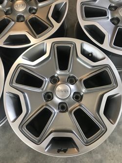 5 2013 Jeep Rubicon Wheels Used Good Condition