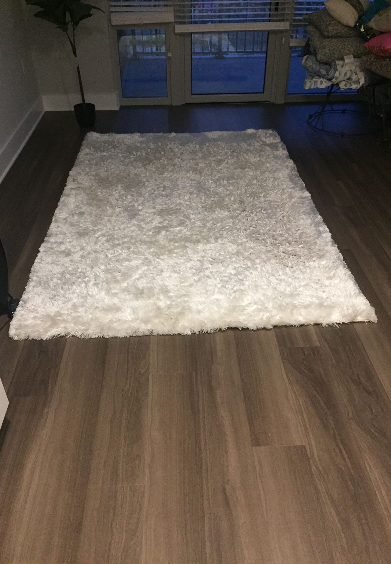 5’x8’ polyester shag rug