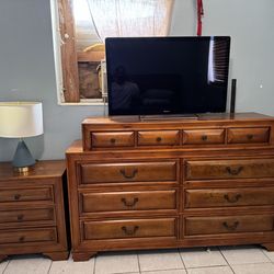 Queen Size Bed Set For Sale