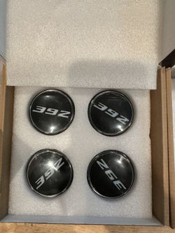 Floating and Illuminating Dodge “392” Center Caps In WHITE