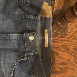 Brand New Levi’s Classic Straight Jeans – Size 12M – Tags Attached