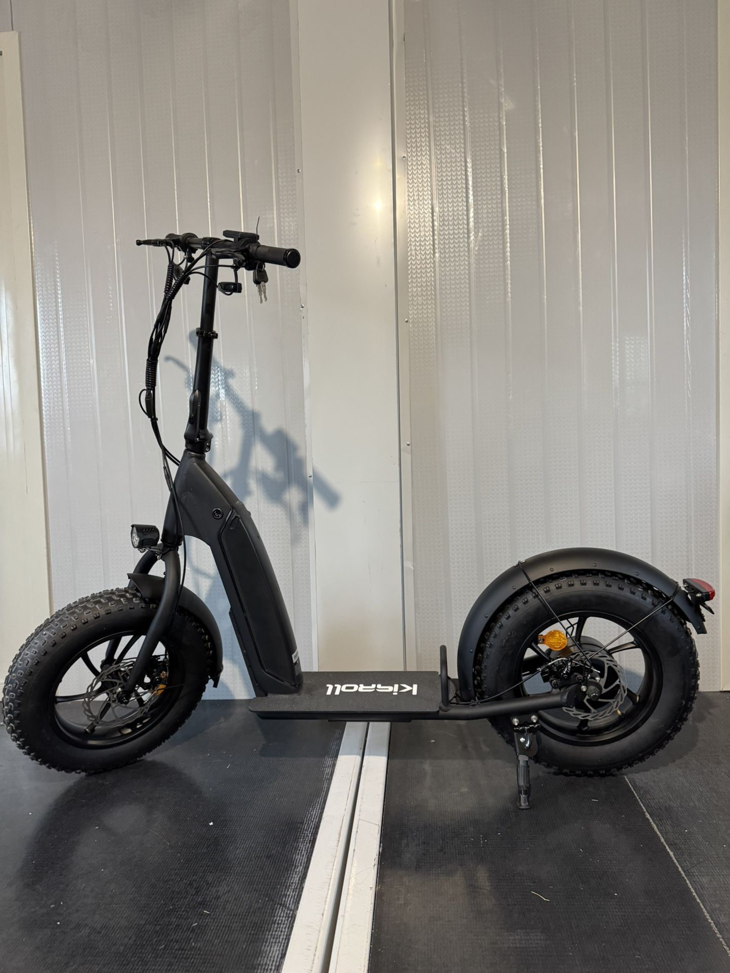 Electric scooter with big tires