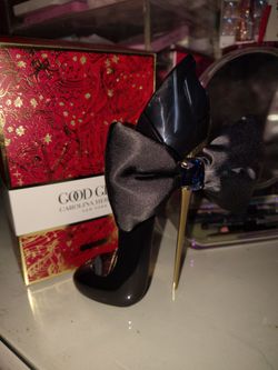 Carolina Herrera Good Girl Bowstastic
