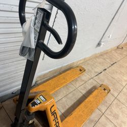 Heave Duty Pallet Jack 