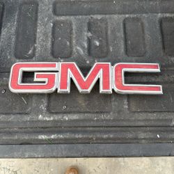 2014 GMC Sierra Logo 