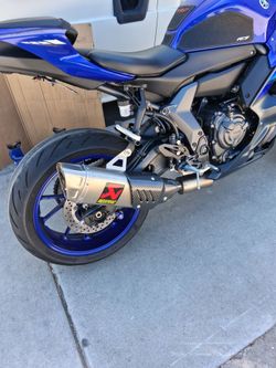 Yamaha r7 2022 to 2024 full system  espejos nuevos y porta placas