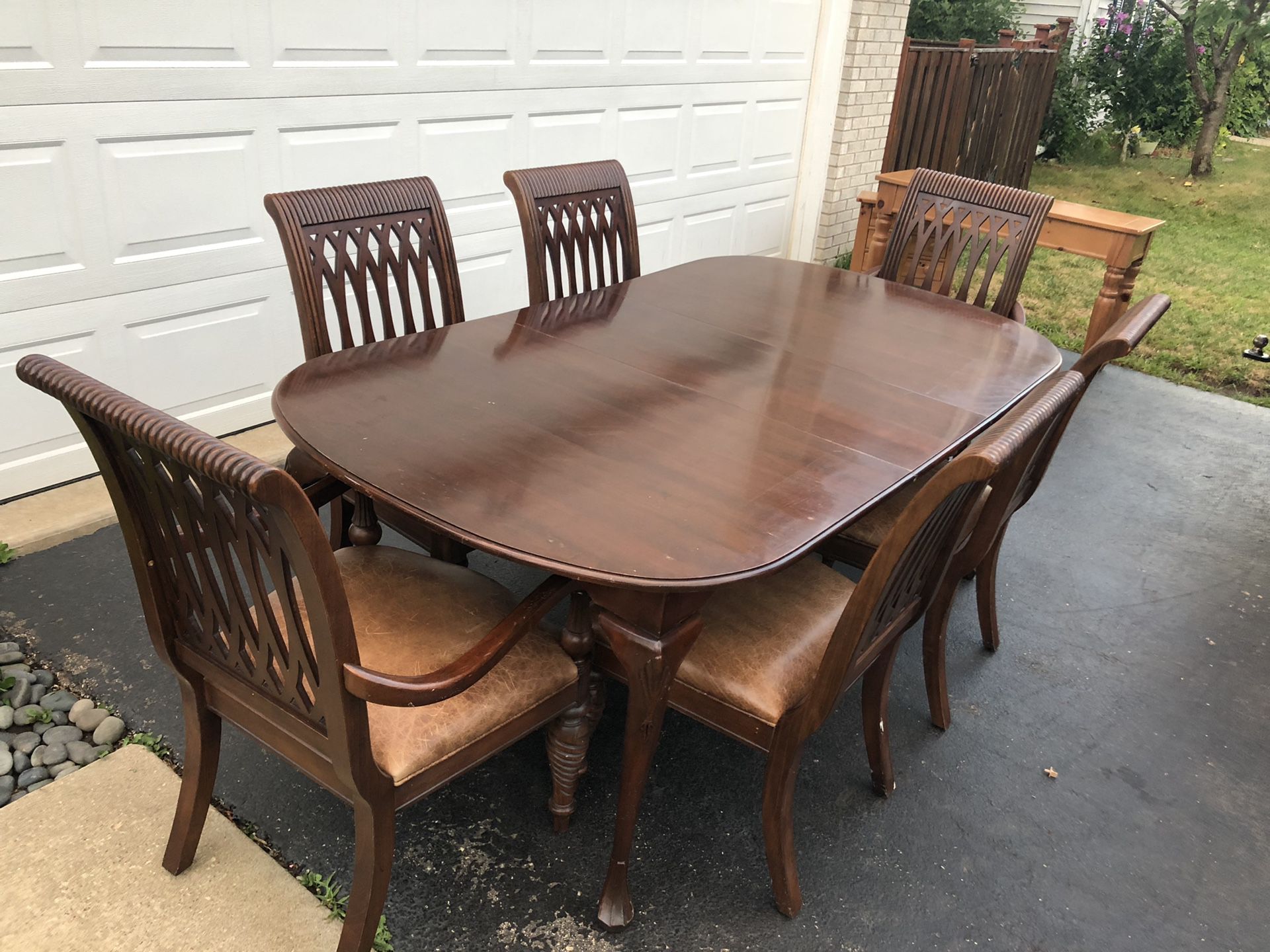 Bernhardt Embassy Row high end mahogany dining set - six chairs, table and leaf