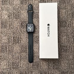 Apple Watch SE 2nd Generation 44 MM