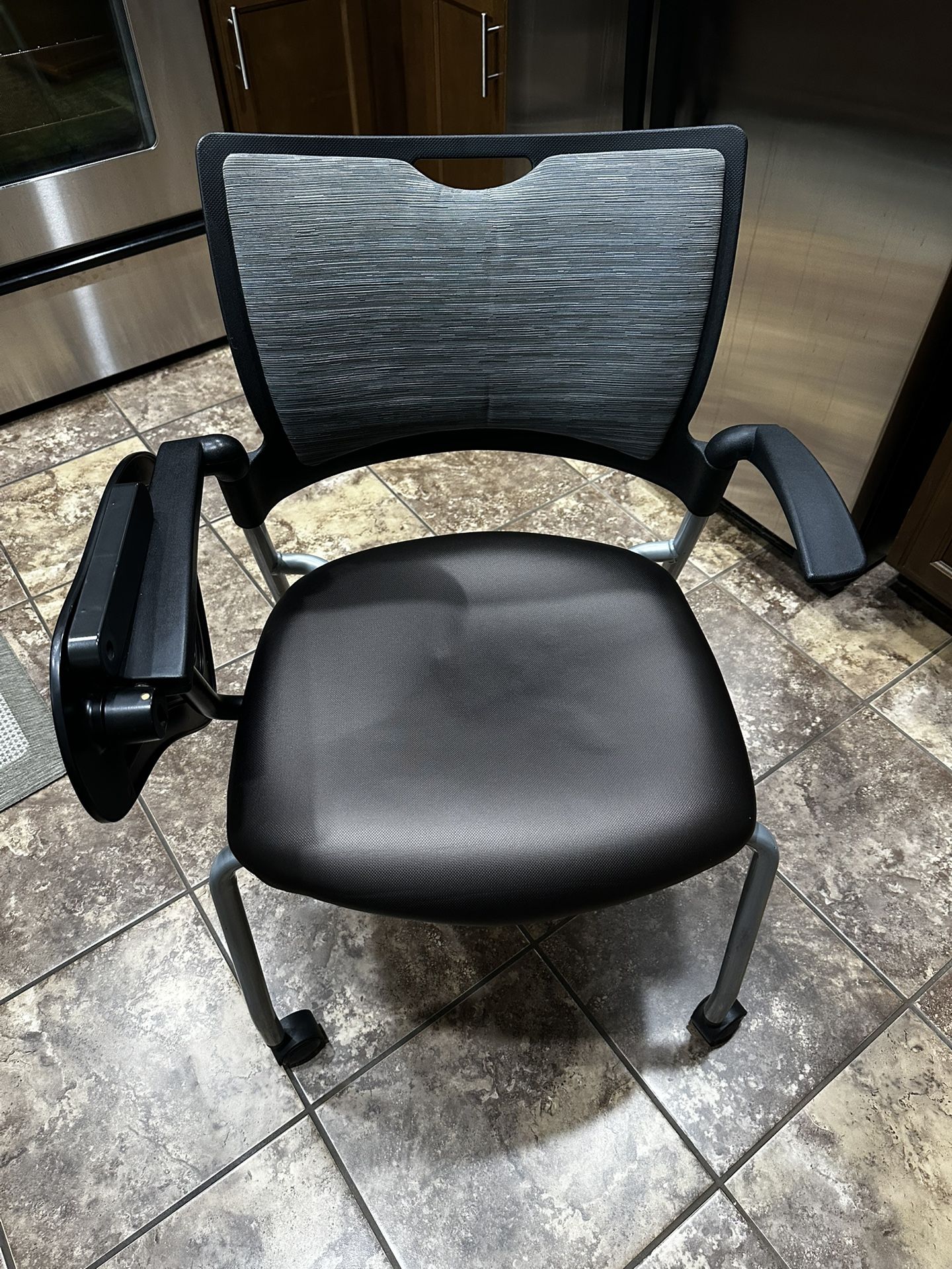Rolling Chair with Tablet Arm/Desk