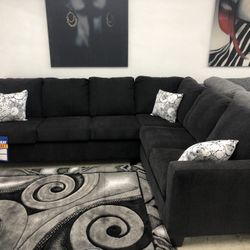 Black 2 Pc Sectional 