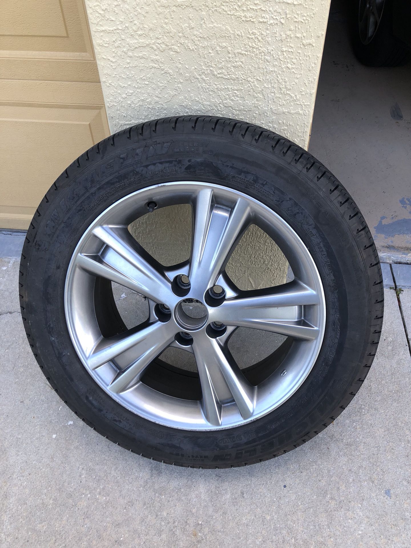 One Lexus RX rim and tire