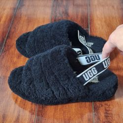 UGG Black Fluffy Yeah Slide Sandals with Logo Strap Size 8