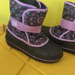 Size 3 Girls Print Snow Boots - Black

