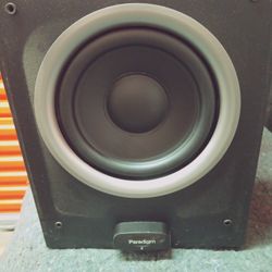 Home theater sound system with woofer. Full set good condition sounds great. FREE DELIVERY IN PORTLAND OR VANCOUVER 