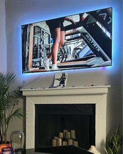 65” Flat Screen smart TV Samsung