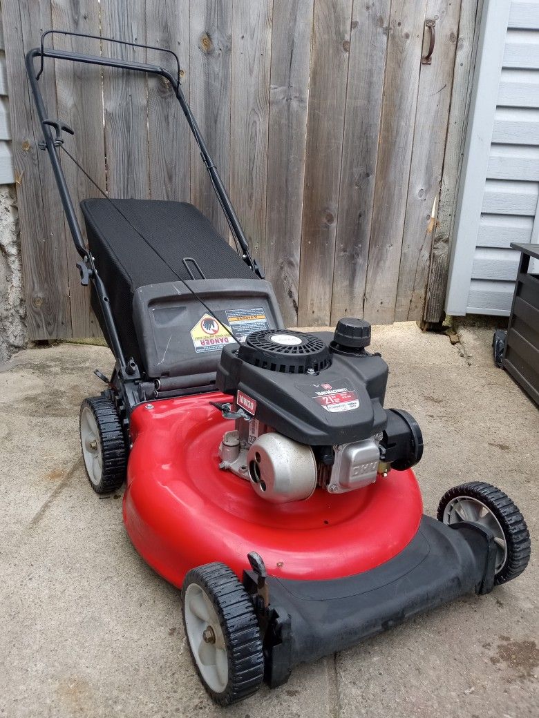 Yard-Machines 21" Inch Push Lawnmower With Bag