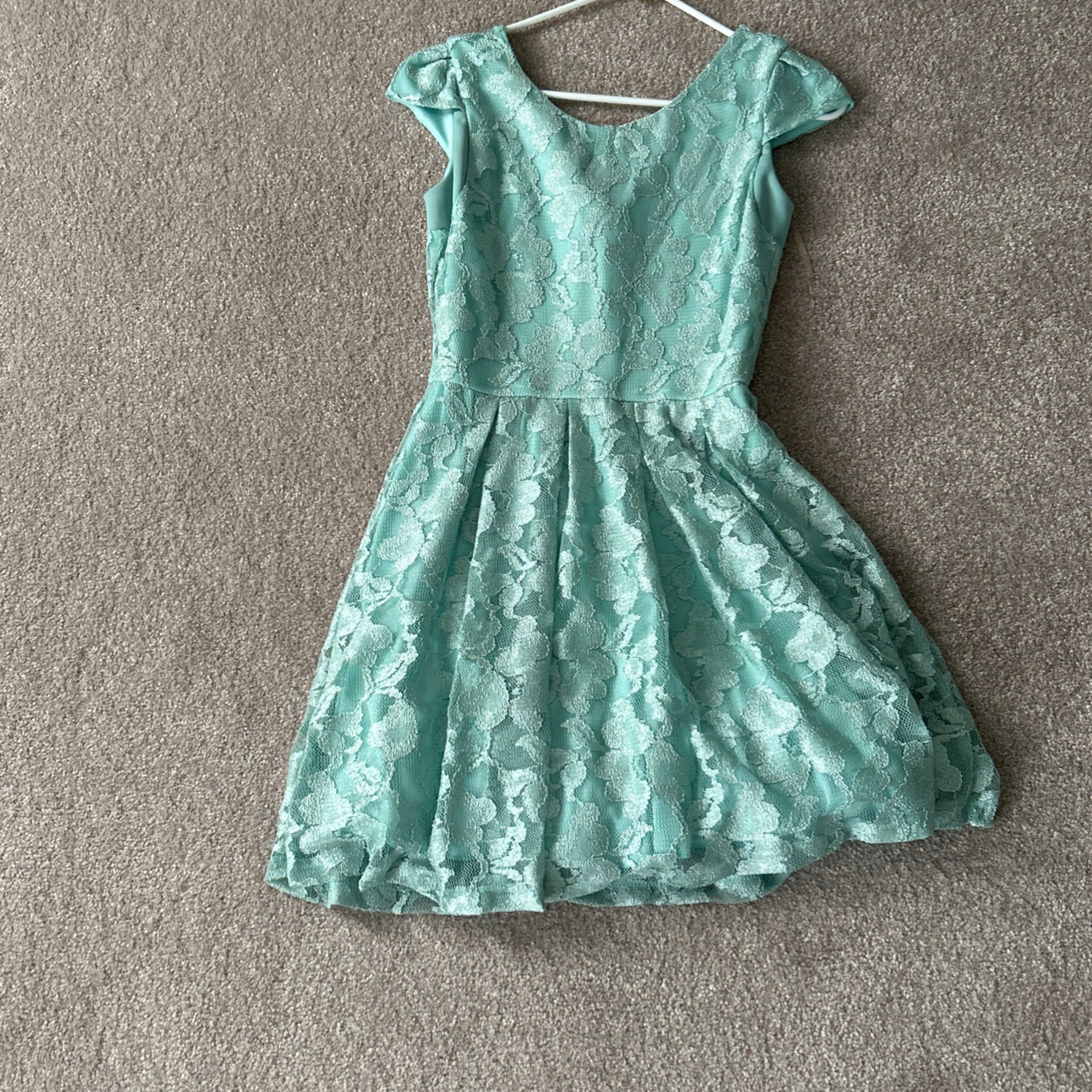 Size One Mint Green Cap Sleeve Lace Dress