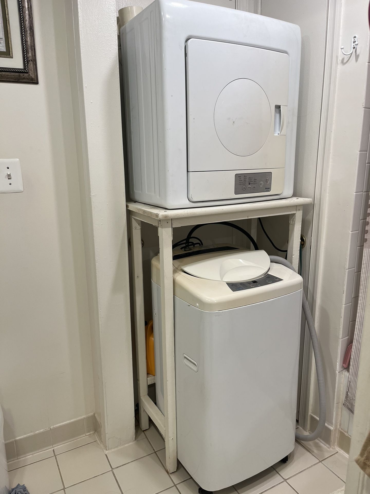 Haier Dryer Hlp140E And Washer HLP 23E With Wood Rack