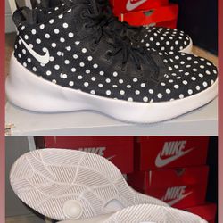 Men’s Nike Shoes Size 8