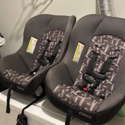 2 Car Seats