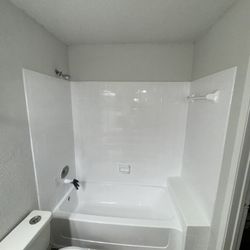 Refinishing And Resurfacing Bathtub , Showers,Tile and Countertops 