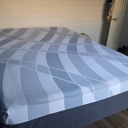 SEALY HYBRYD QUEEN SIZE MATTRESS 