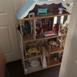 Kidkraft Doll House