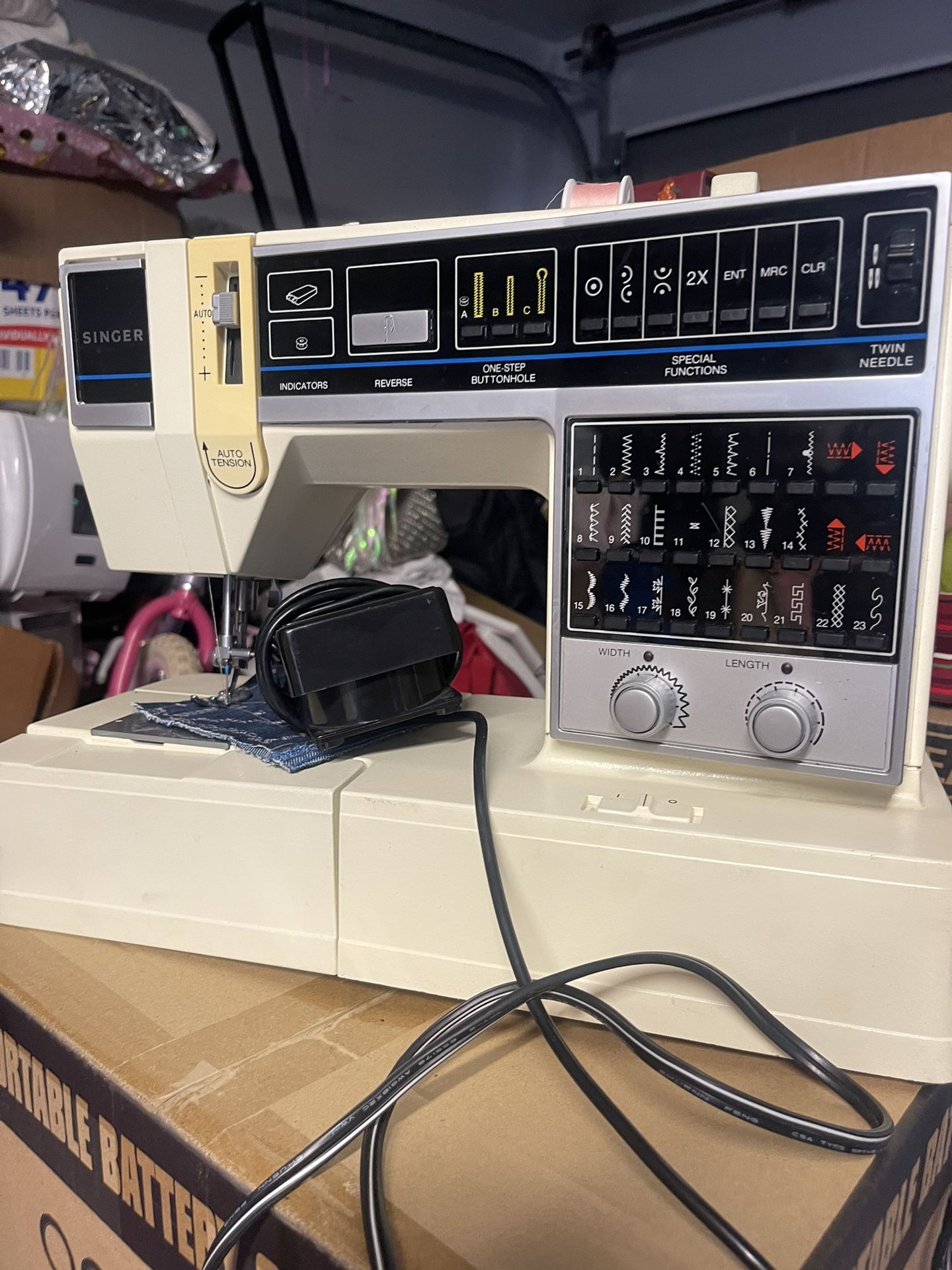 ❤️máquina Singer 💕 Eléctrica De Pedal ❤️funciona Muy Bien