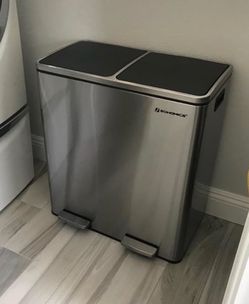 Trash Can, 2 x 8 Gallon (2 x 30 L), Silver and Black With 15 Trash Bags, 2 Compartments, Plastic Inner Buckets and Hinged Lids, Airtight, ULTB60NL