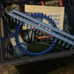 Looms And Knitting Stuff Come Get It Need Gone ASAP