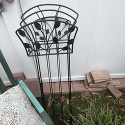 2 Garden Hose Racks